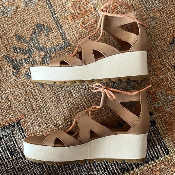 Sorel Cameron Platform Gladiator Sandal, Honest Beige Gum 17 - 10 - Picture 6 of 10